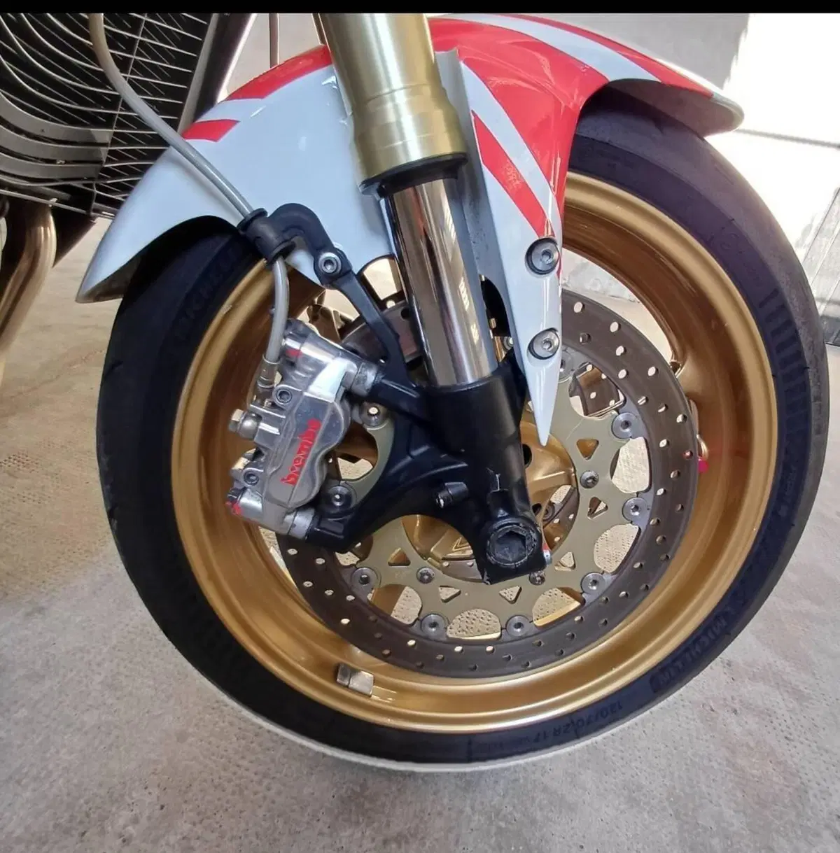 Yamaha FZ1 (2006 - 16) (5)