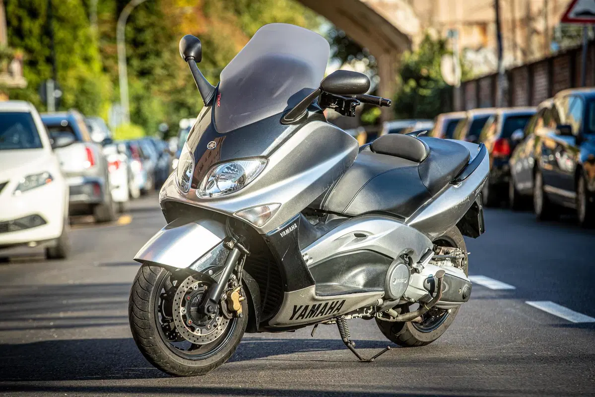 Yamaha T-Max 500 (2004 - 07) (4)
