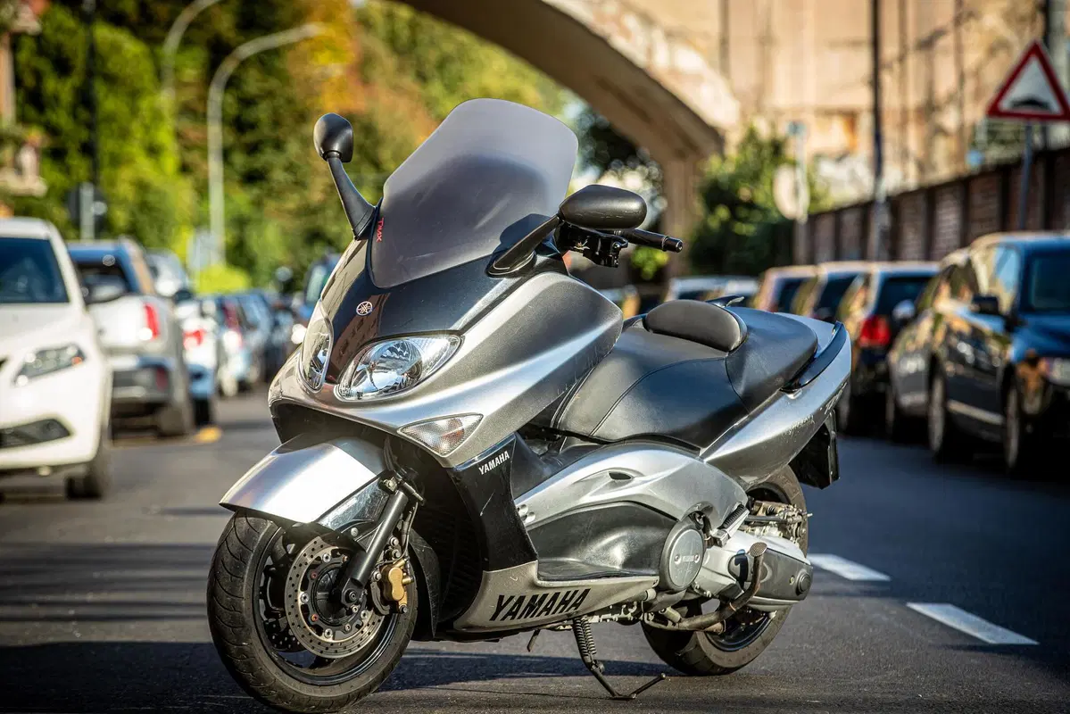 Yamaha T-Max 500 (2004 - 07) (5)