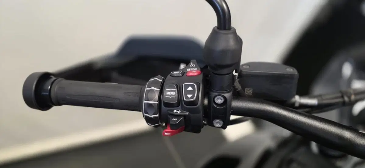 Bmw R 1300 GS (2023 - 26) (2)