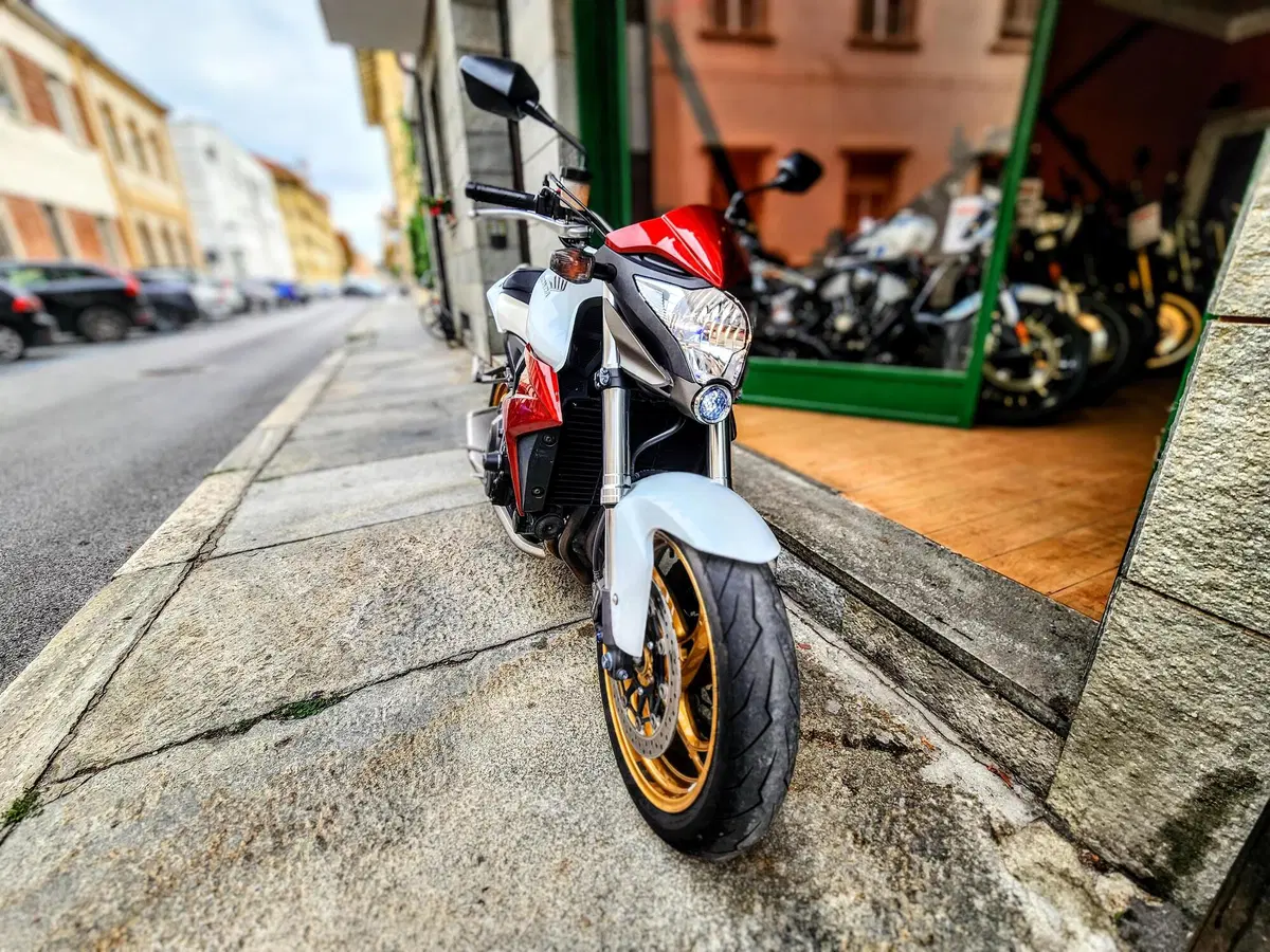 Honda CB 1000 R (2008 - 10) (4)