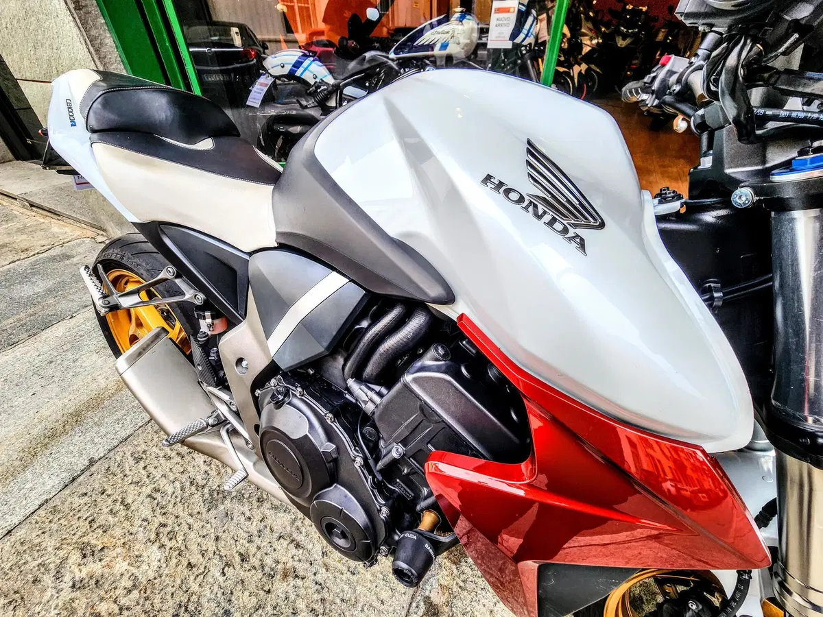 Honda CB 1000 R (2008 - 10) (11)