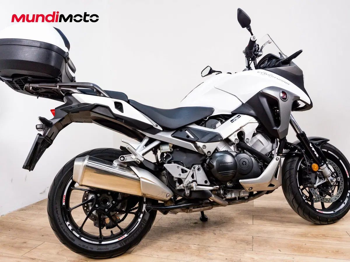 Honda VFR 800 (1998 - 01) (3)