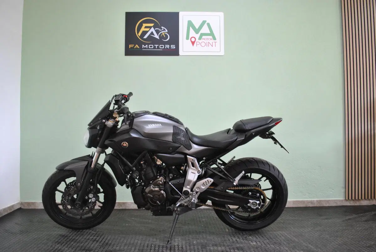 Yamaha MT-07 (2014 - 16) (4)