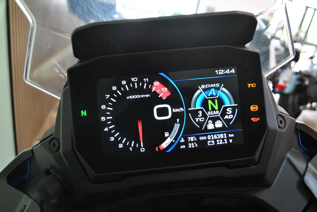 Suzuki GSX-S1000GX (2024 - 26) (3)