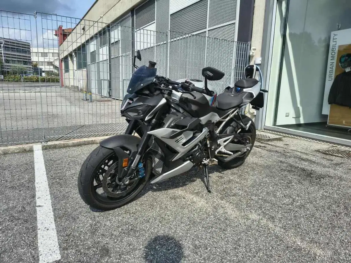 Bmw M 1000 R (2025 - 27)