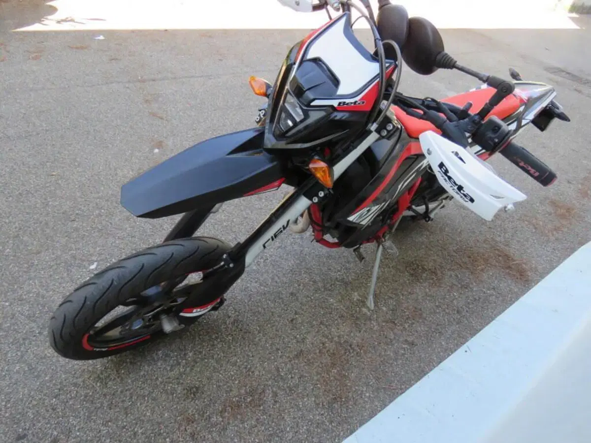 Betamotor RR 125 4T Motard LC (2021 - 23) (5)