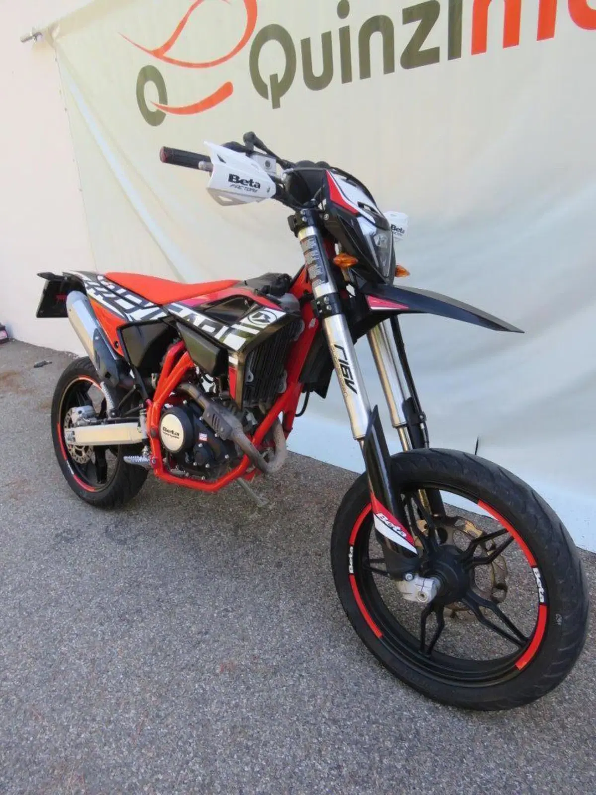 Betamotor RR 125 4T Motard LC (2021 - 23) (8)