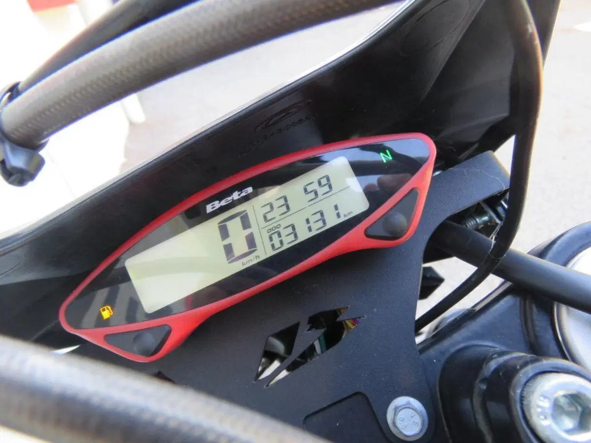 Betamotor RR 125 4T Motard LC (2021 - 23) (13)