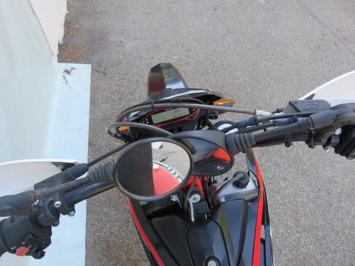Betamotor RR 125 4T Motard LC (2021 - 23) (12)