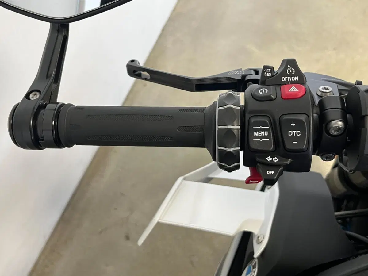 Bmw M 1000 R (2025 - 27) (13)