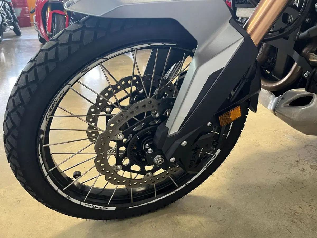 Honda Africa Twin CRF 1100L (2022 - 23) (3)