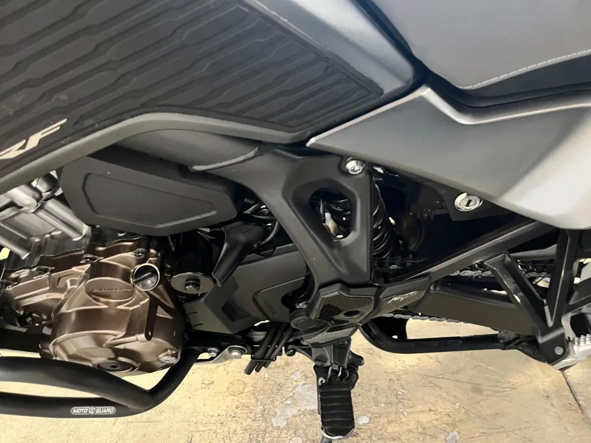 Honda Africa Twin CRF 1100L (2022 - 23) (13)