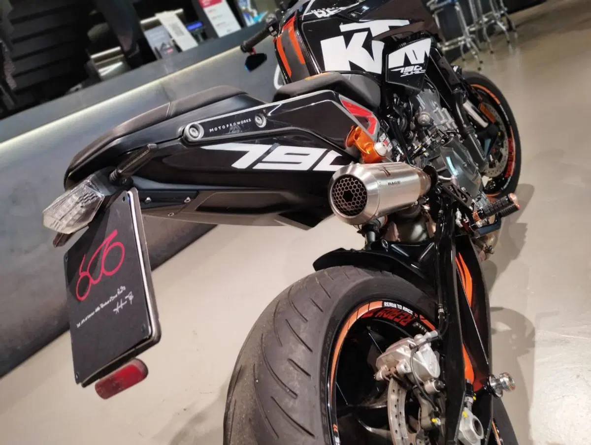 KTM 790 Duke (2018 - 20) (6)