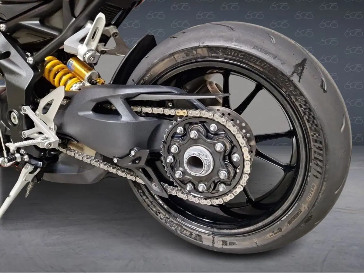Triumph Speed Triple 1200 RS (2021 - 24) (6)