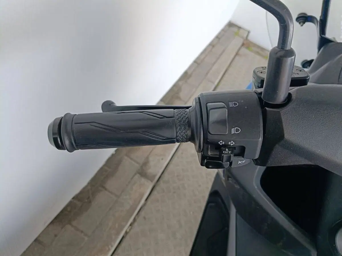 Yamaha N-Max 155 (2017 - 20) (7)
