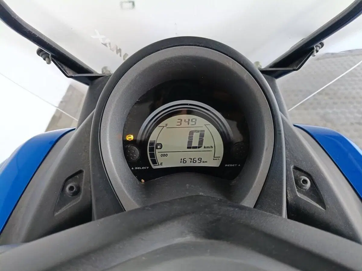 Yamaha N-Max 155 (2017 - 20) (8)