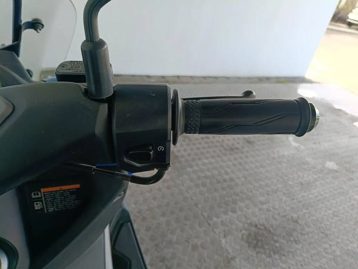 Yamaha N-Max 155 (2017 - 20) (9)