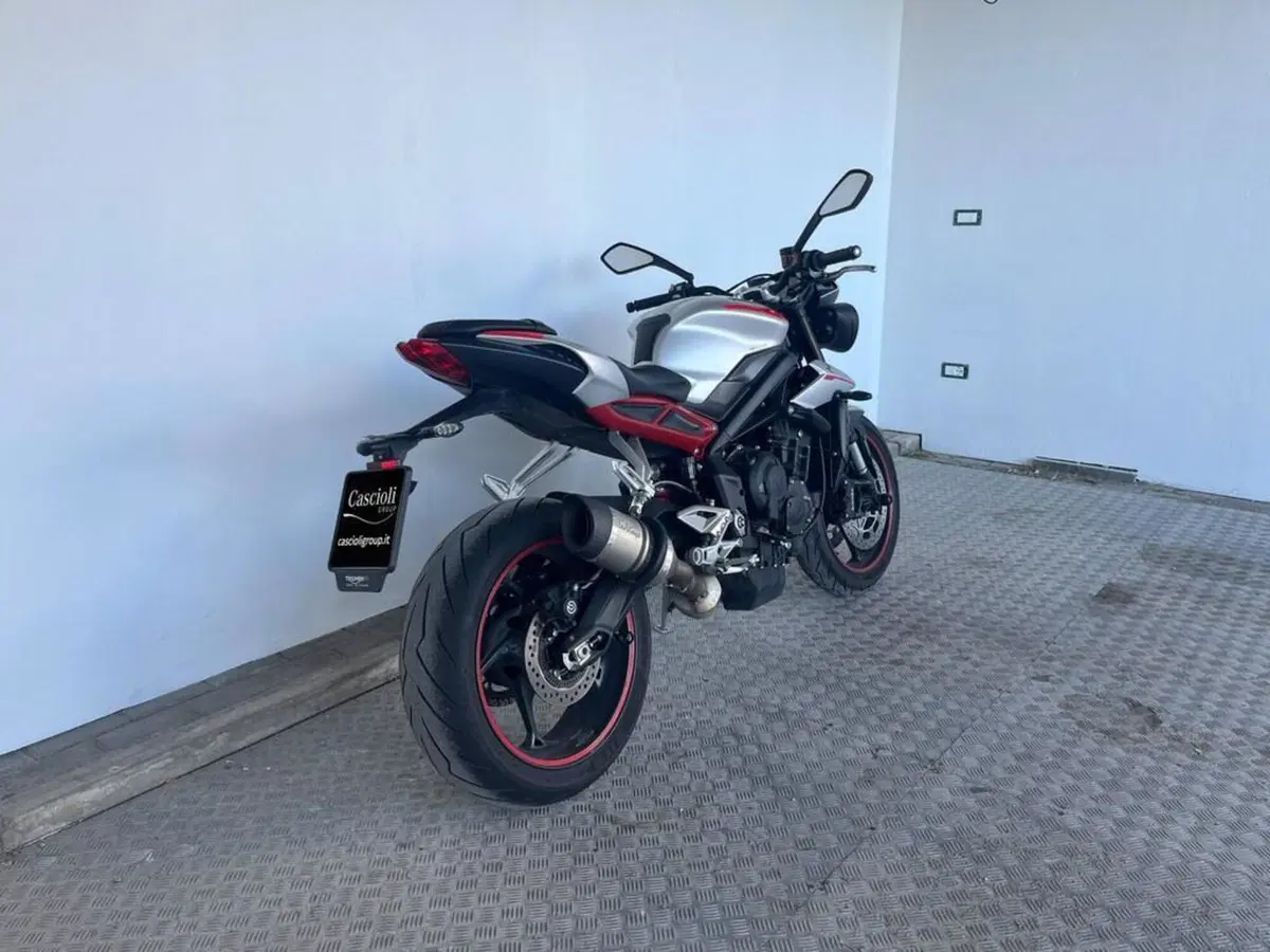 Triumph Street Triple R (2017 - 20) (3)