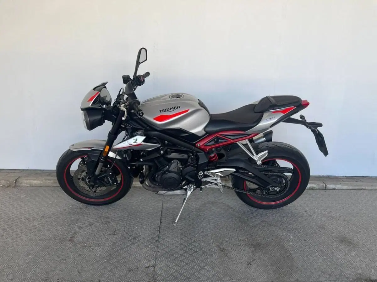 Triumph Street Triple R (2017 - 20) (5)