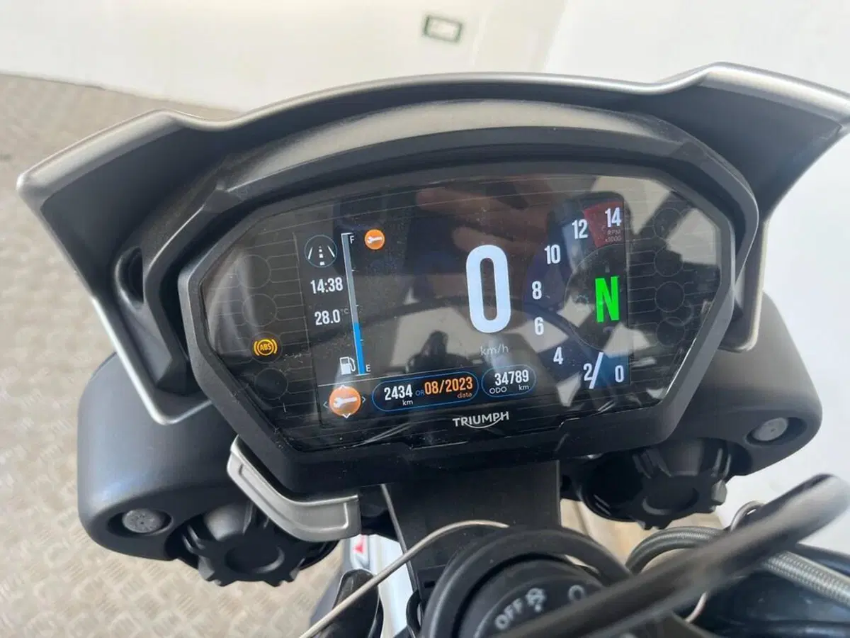 Triumph Street Triple R (2017 - 20) (8)
