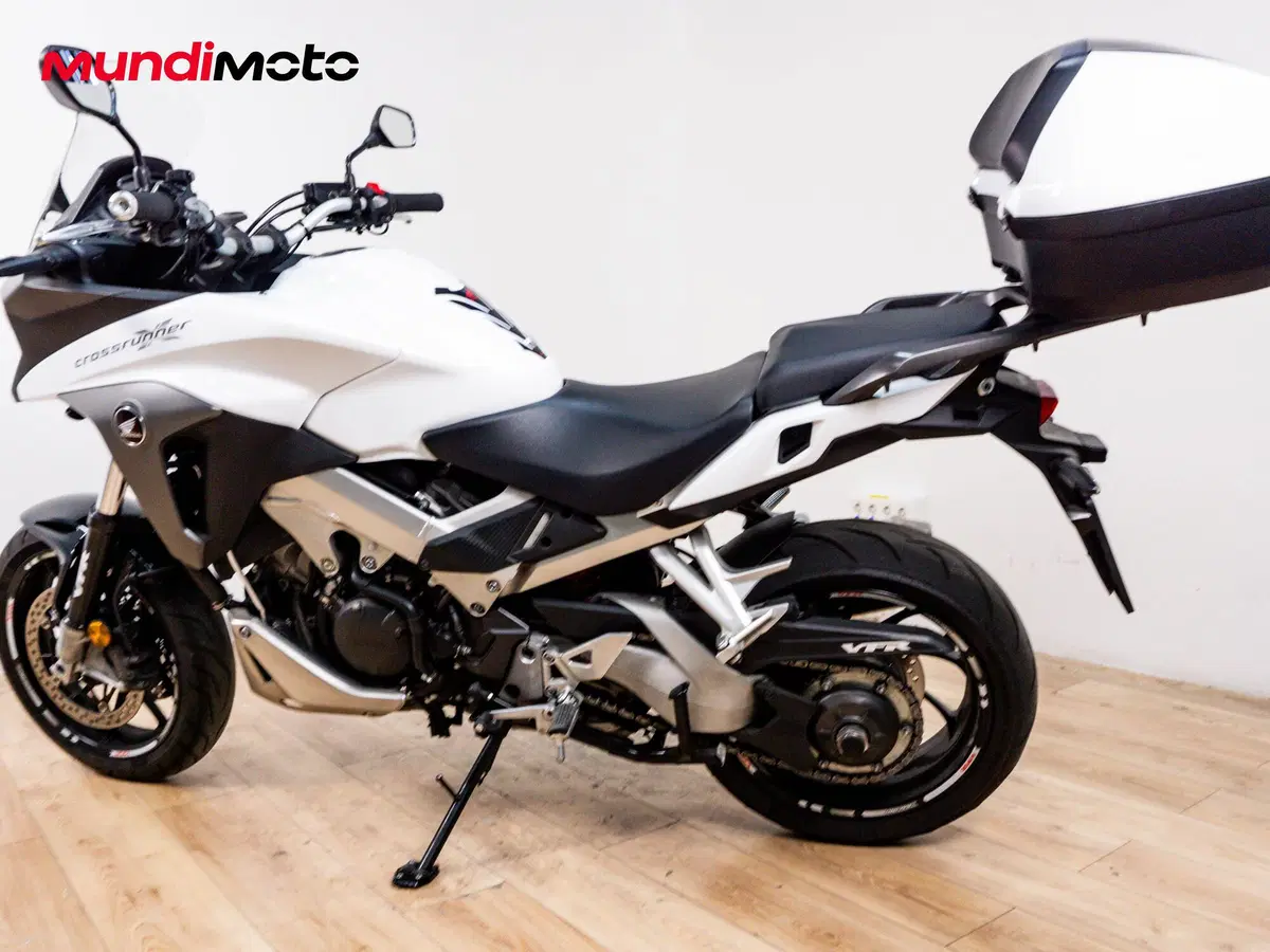 Honda VFR 800 (1998 - 01) (7)