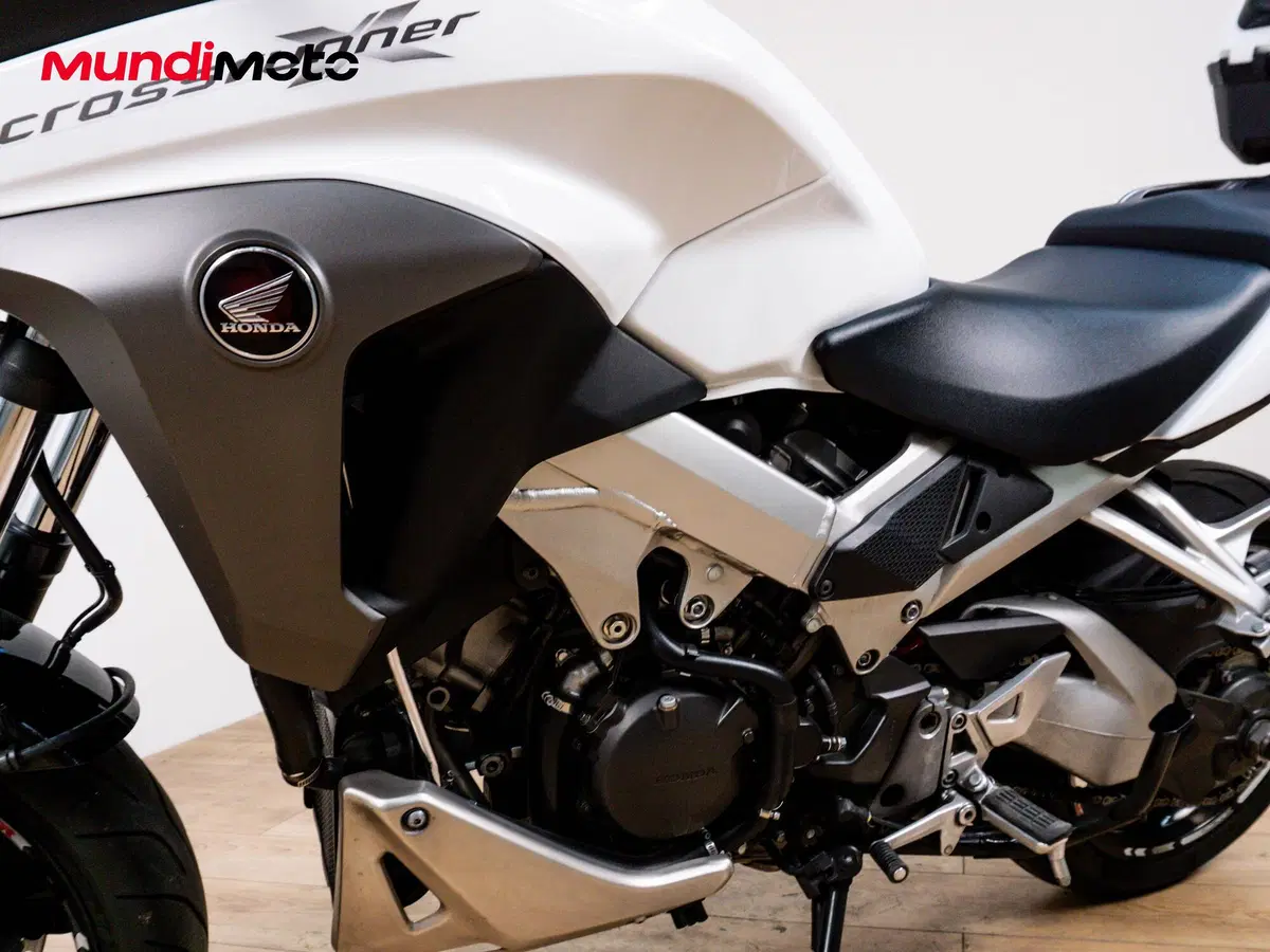 Honda VFR 800 (1998 - 01) (9)