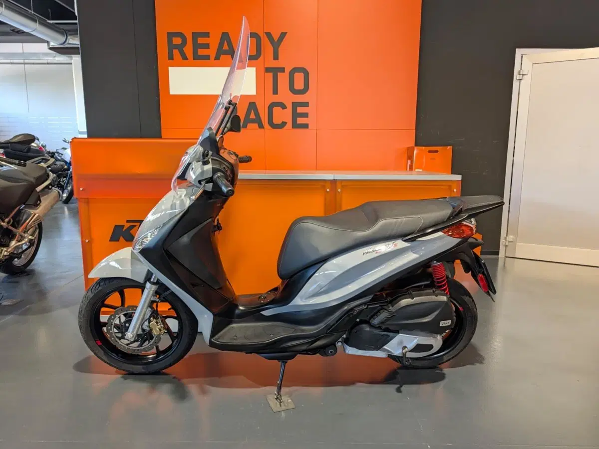 Piaggio Medley 150 S ABS (2021 - 25) (2)