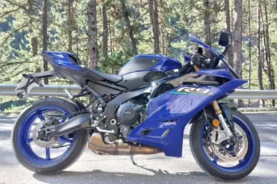 Yamaha YZF R9 (2025 - 26) usata