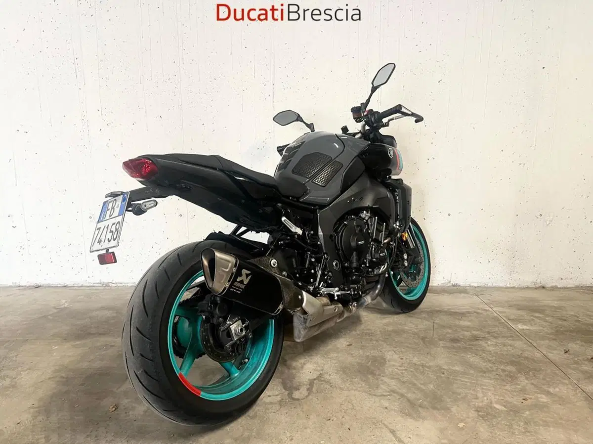 Yamaha MT-10 (2022 - 26) (2)