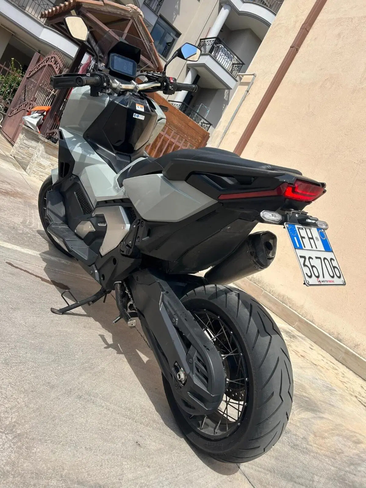 Honda X-ADV 750 DCT (2021 - 24) (11)