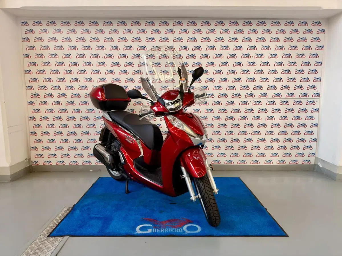 Honda SH 300 i ABS (2016 - 20) (2)