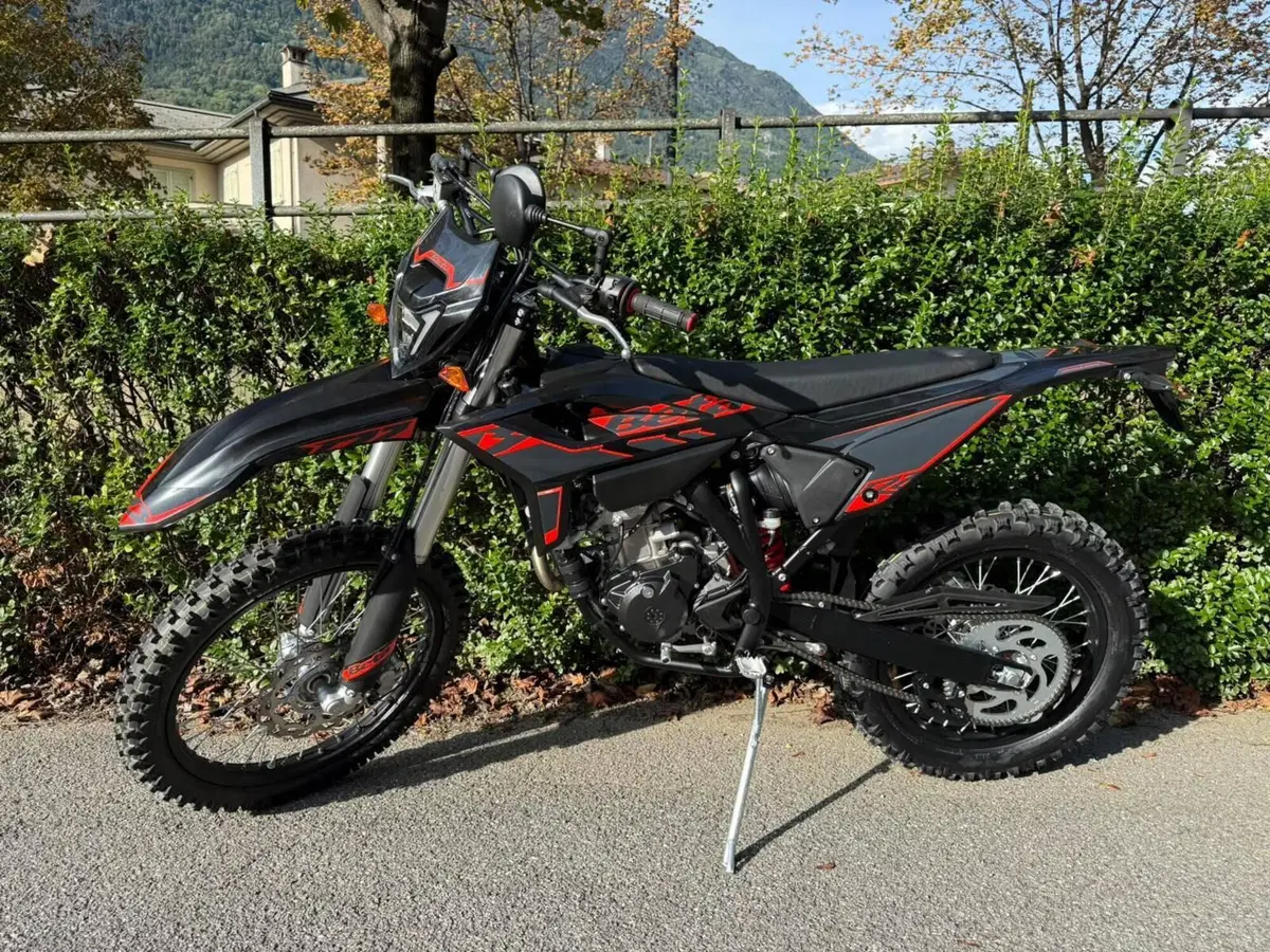 Betamotor RR 125 4T Enduro T (2025 - 26) (3)