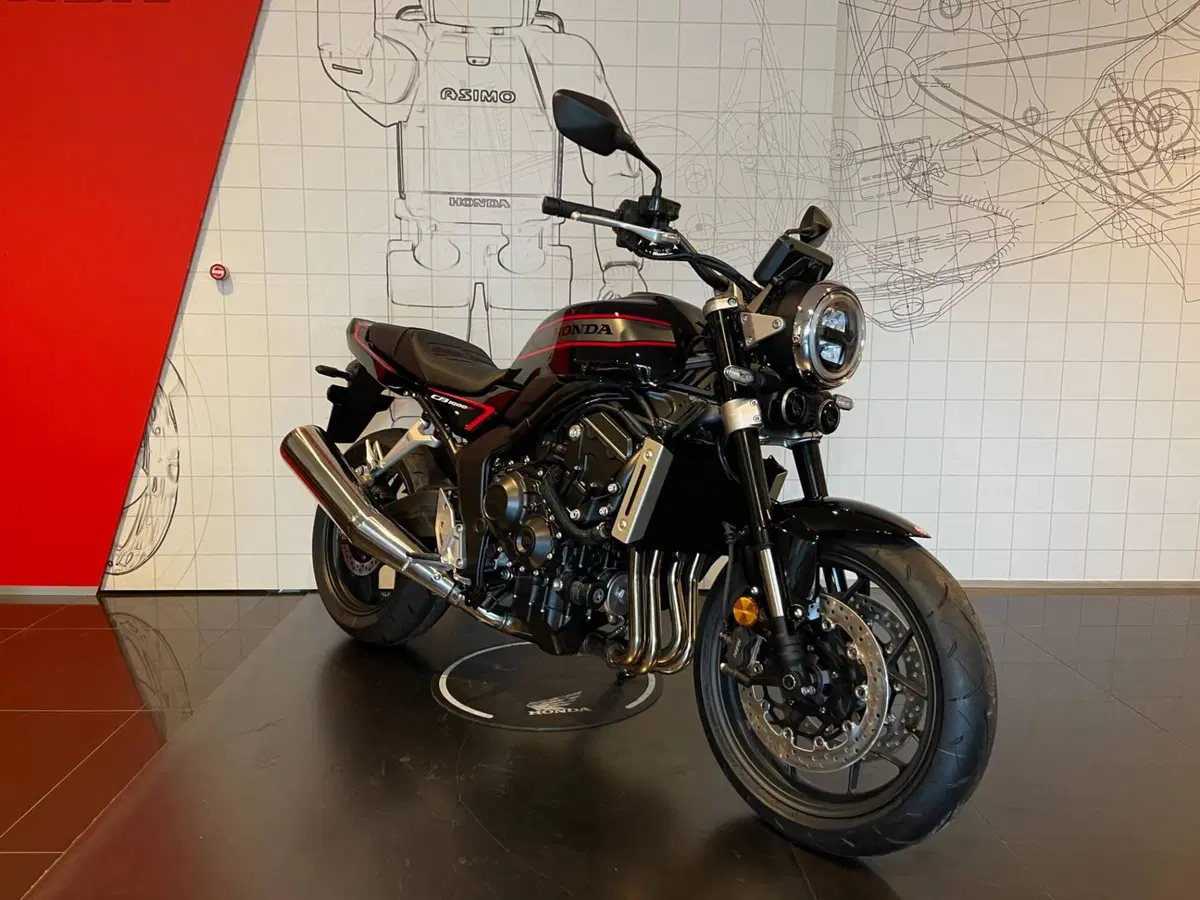 Honda CB 1000 F (2026) (2)