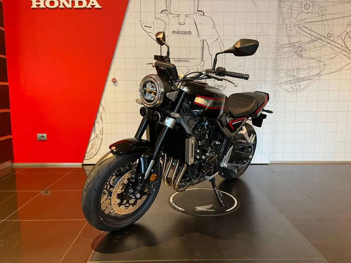 Honda CB 1000 F (2026) (4)