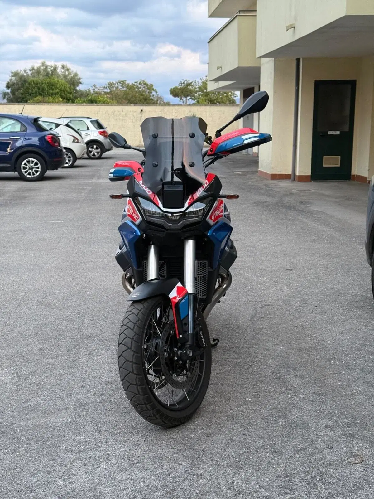 Moto Guzzi Stelvio Duecento Tributo (2025 - 26)
