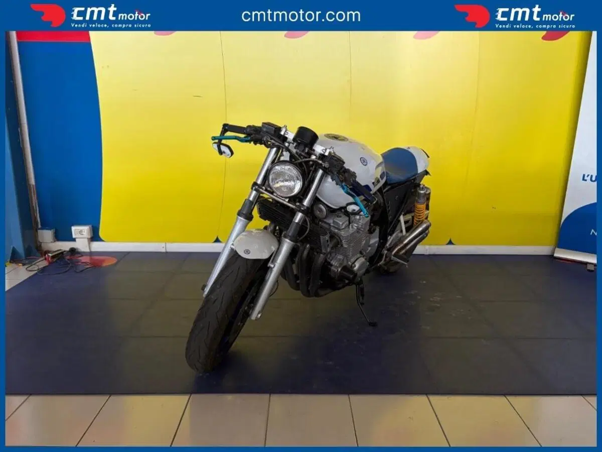 Yamaha XJR 1300 (1999 - 02) (2)