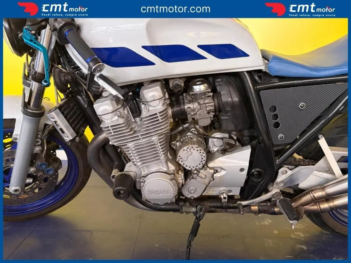 Yamaha XJR 1300 (1999 - 02) (7)