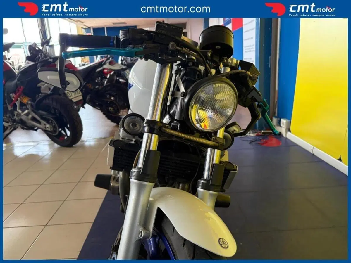 Yamaha XJR 1300 (1999 - 02) (8)