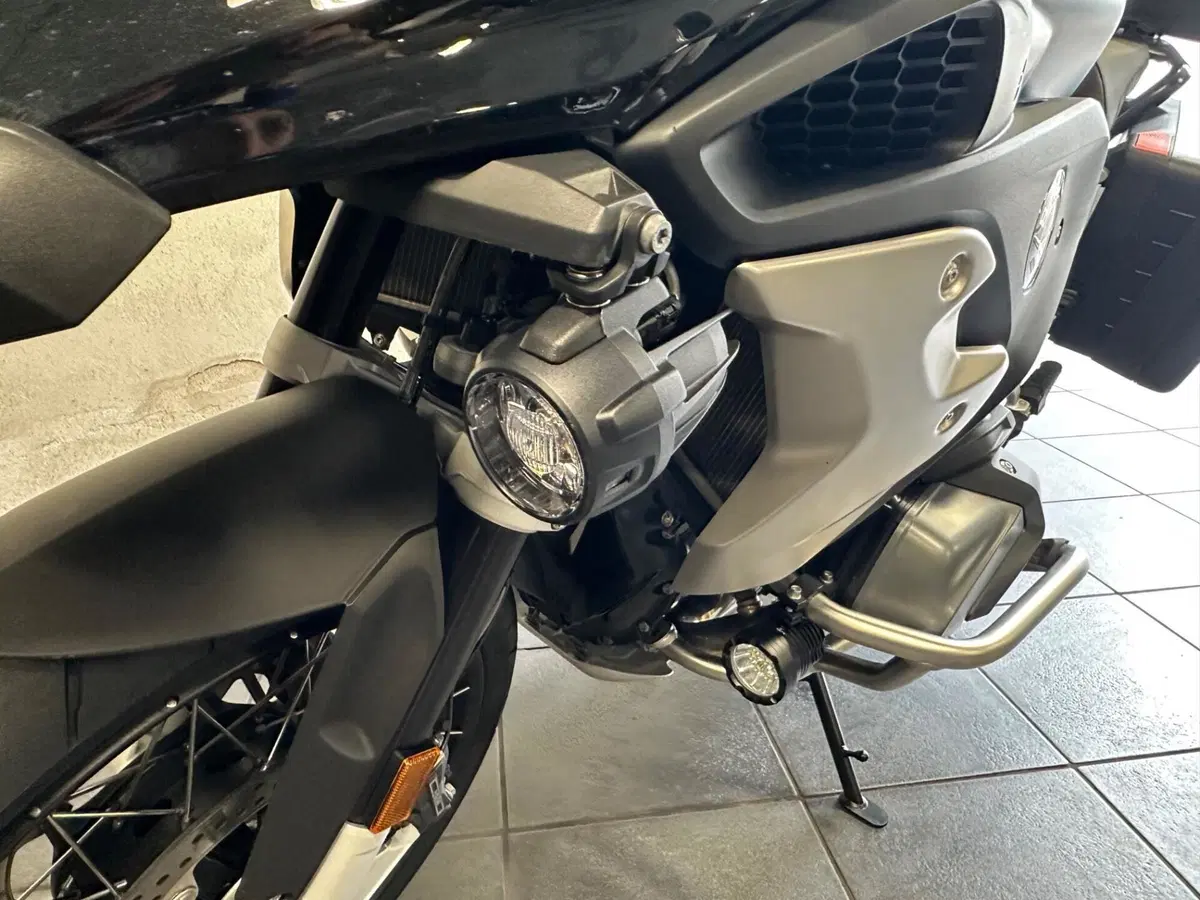 Bmw R 1250 GS (2021 - 24) (2)