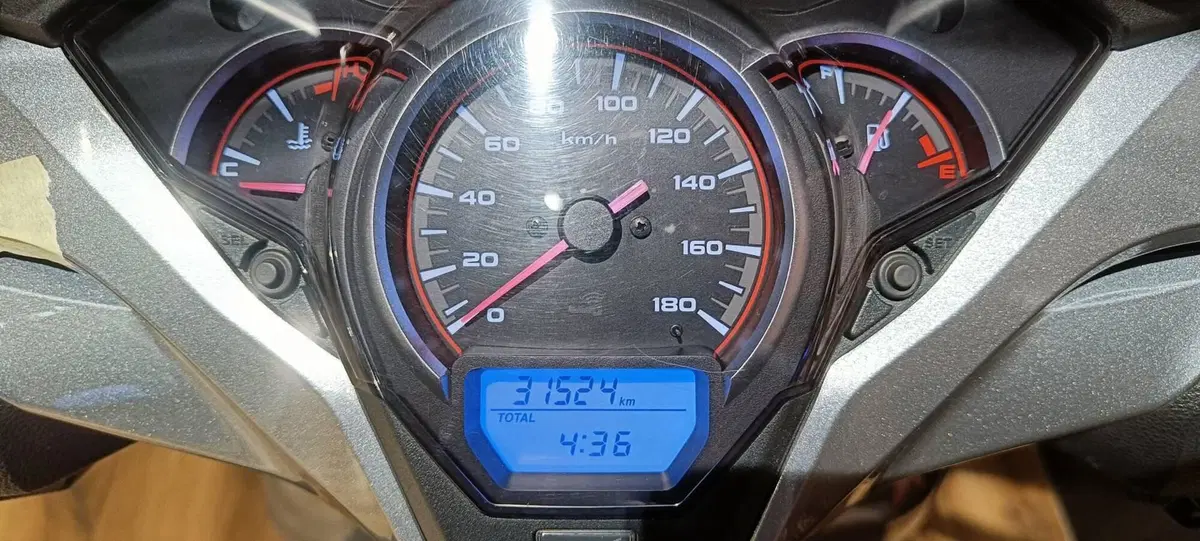 Honda SH 300 i ABS (2016 - 20) (6)
