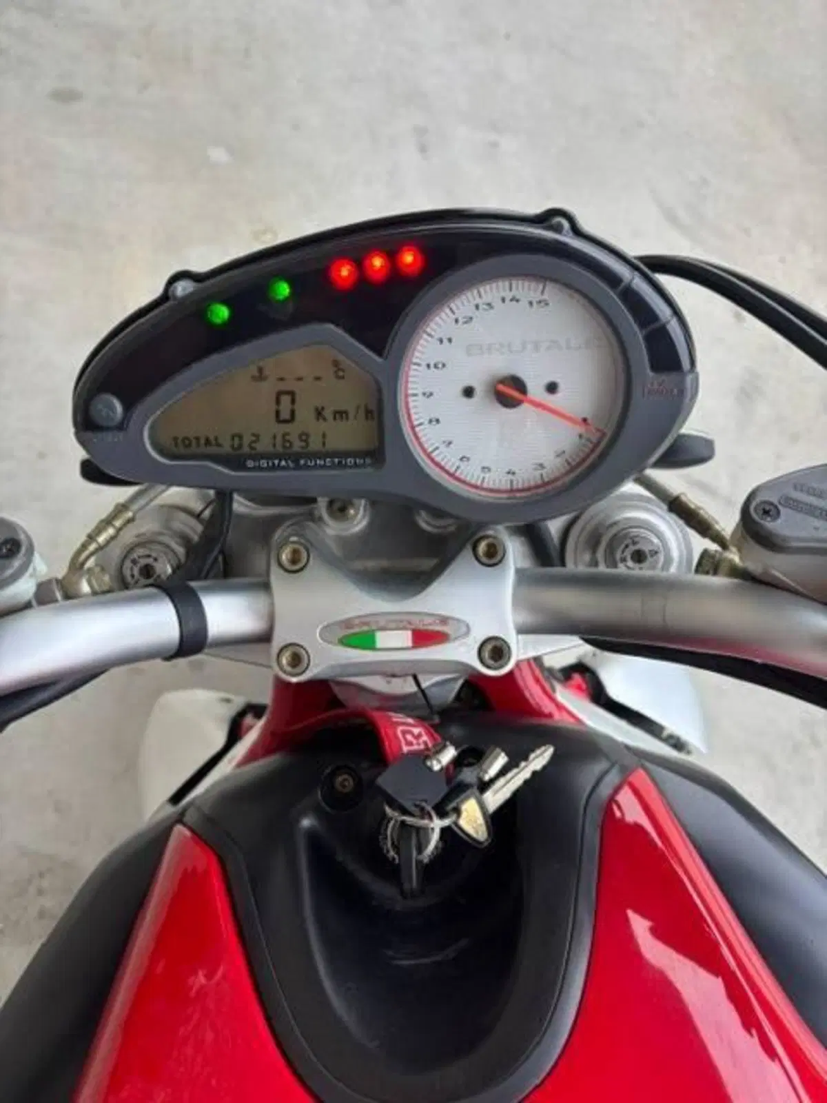 MV Agusta Brutale 910 S (2005 - 11) (11)