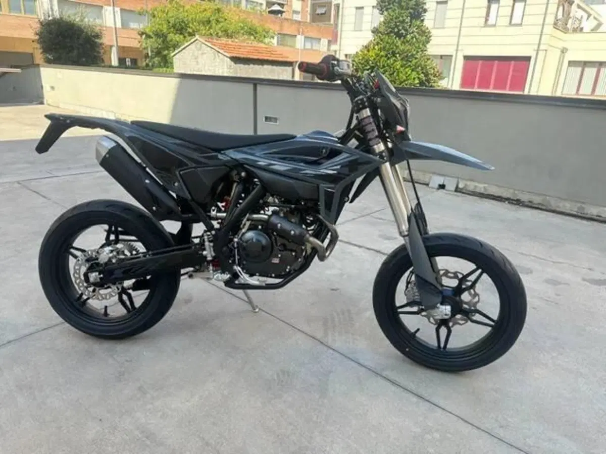Betamotor RR 125 4T Motard T - X Special Edition (2025 - 26)
