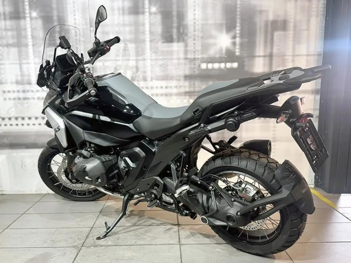 Bmw R 1300 GS Triple Black (2023 - 26) (2)