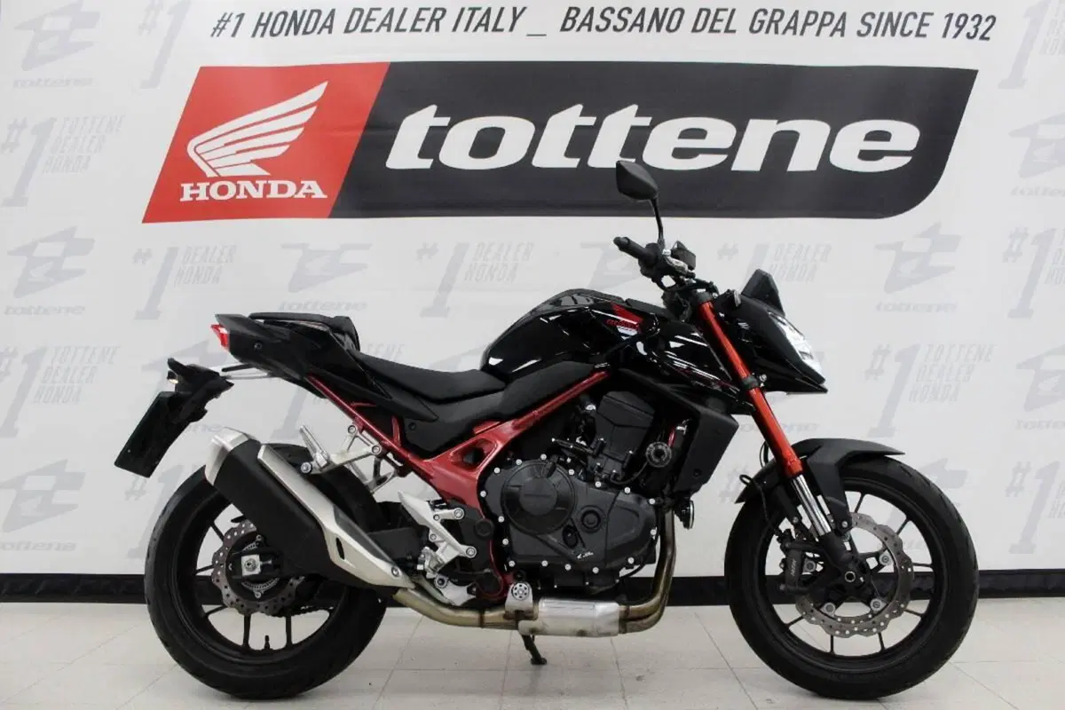 Honda CB 750 Hornet (2023 - 24)