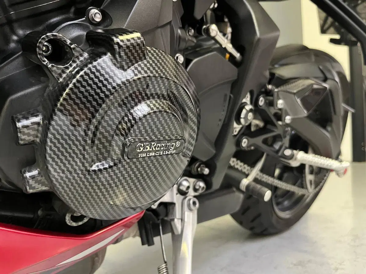 Triumph Street Triple 765 RS (2023 - 26) (5)