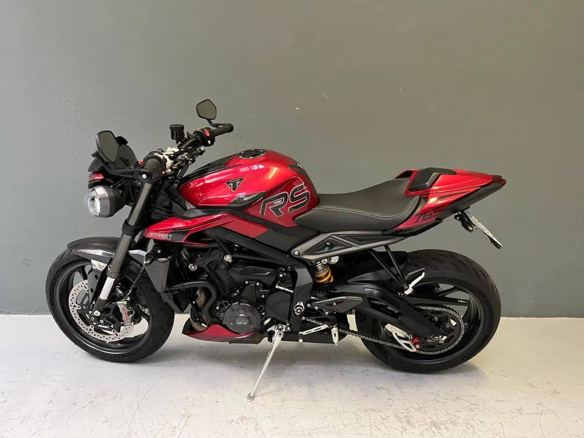 Triumph Street Triple 765 RS (2023 - 26) (2)