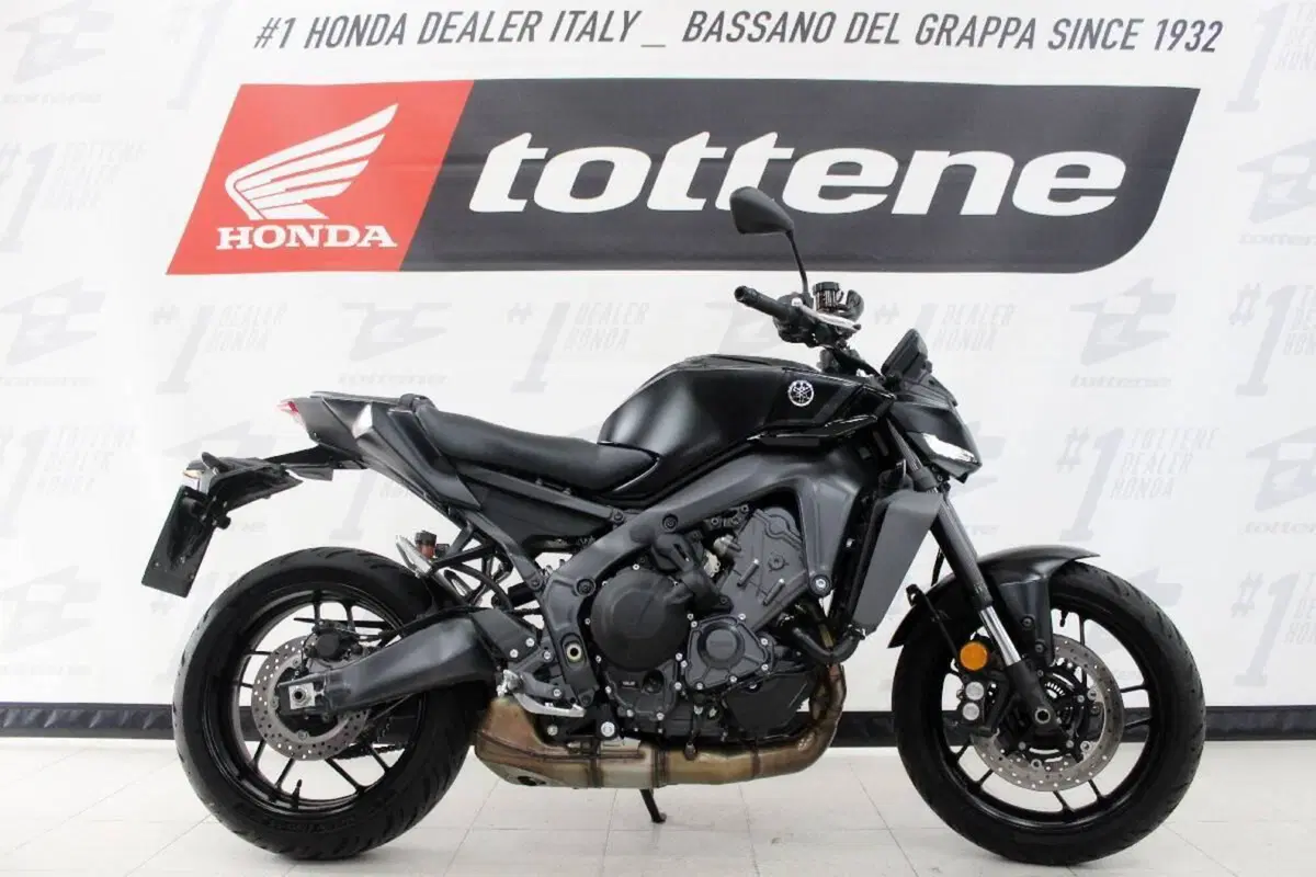 Yamaha MT-09 Y-AMT (2024 - 26)