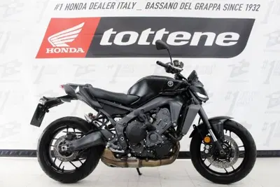 Yamaha MT-09 Y-AMT (2024 - 26) usata