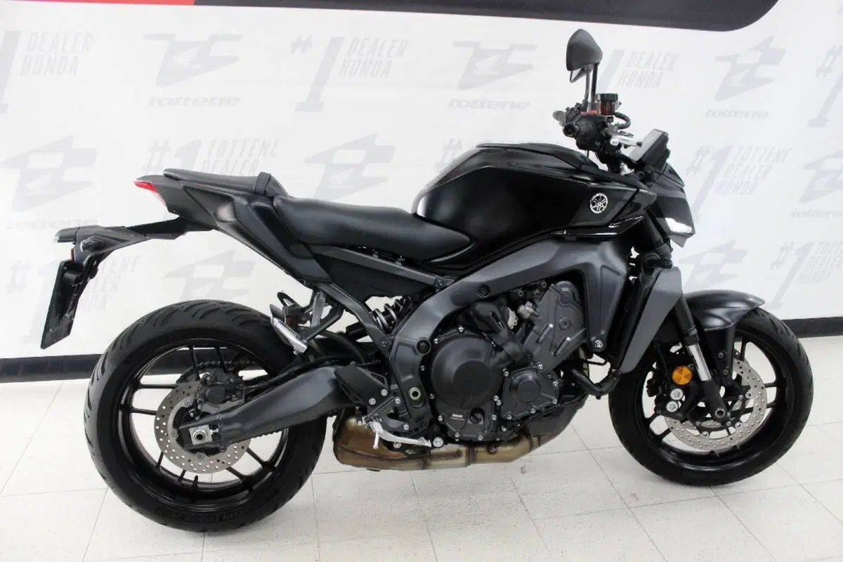 Yamaha MT-09 Y-AMT (2024 - 26) (2)